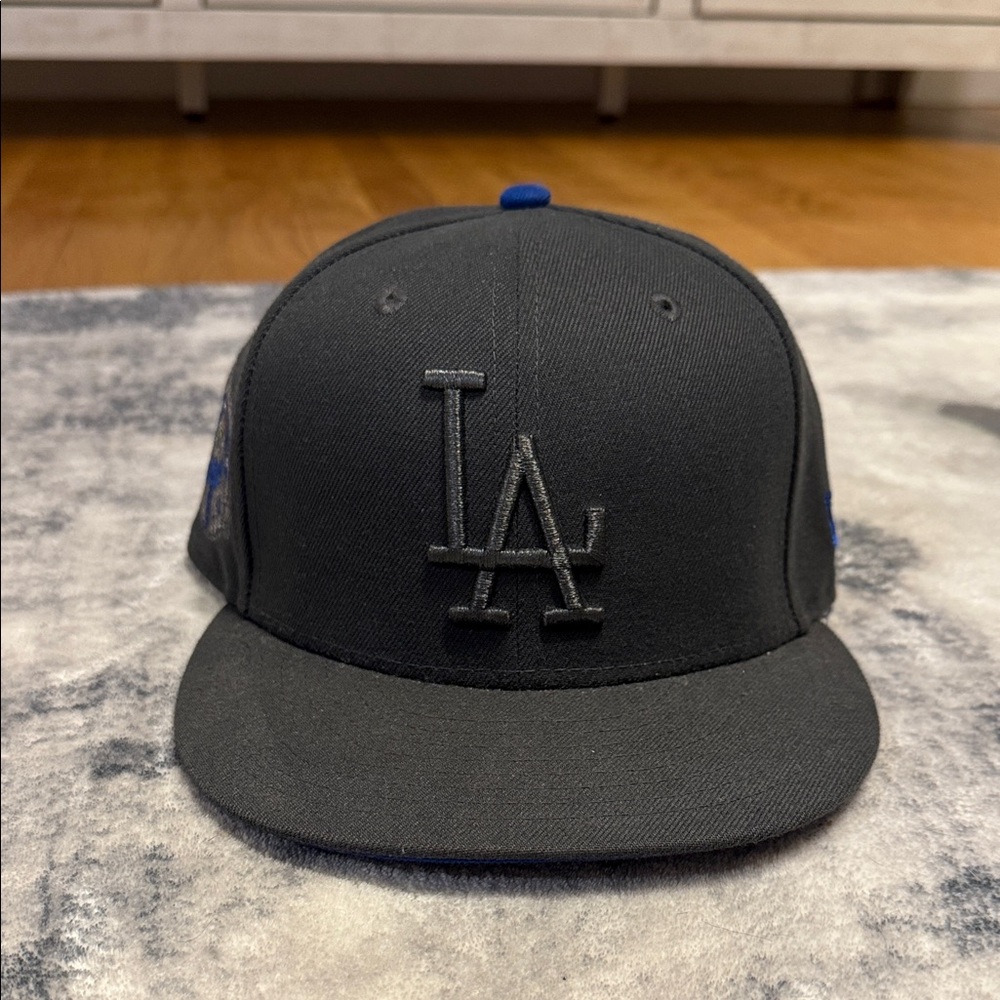 Dark grey LA Baseball Cap